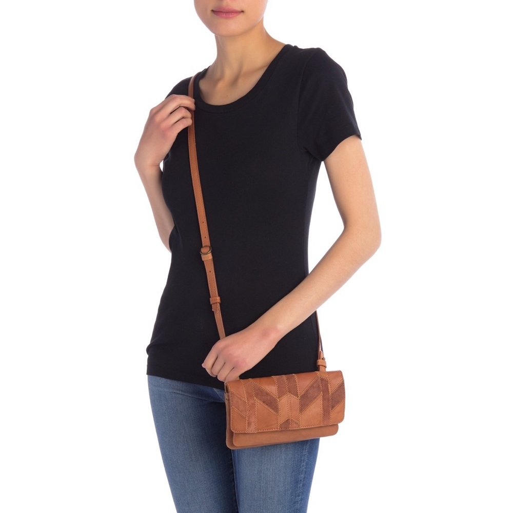 new Lucky Brand ☀︎ Axil Patchwork Leather Crossbody Clutch Handbag ☀︎︎ Cognac - Picture 16 of 17